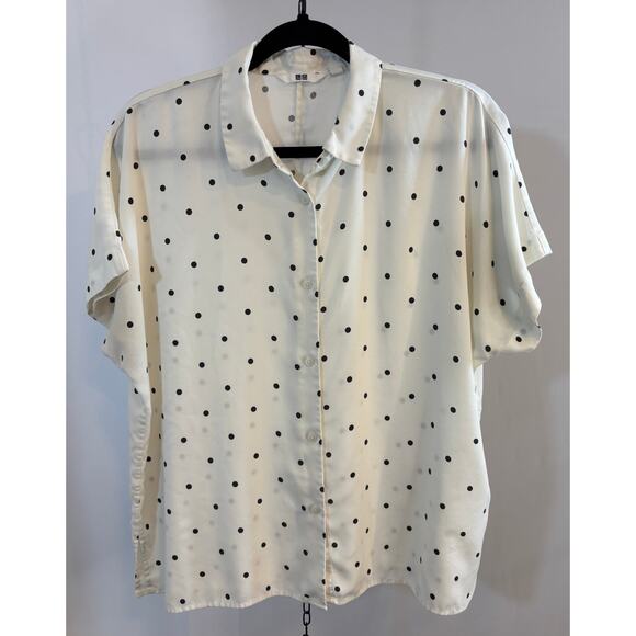 Uniqlo Tops - Uniqlo White Black Polka Dot Blouse M Short Sleeve Button Front Career Top